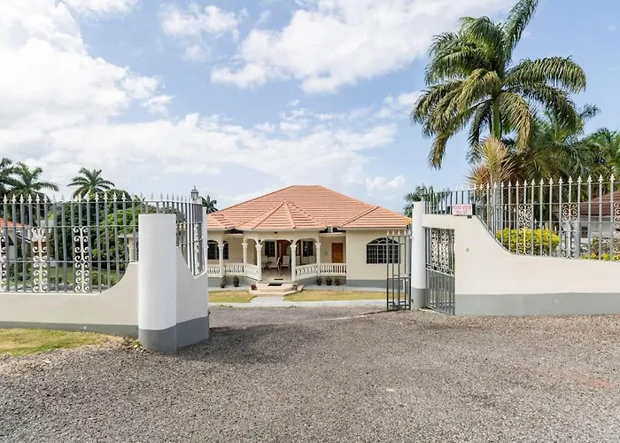 Apartment Lovely 1-bed In Montego Bay-rose View *