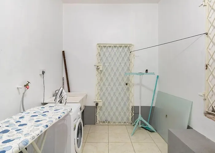 Lovely 1-bed In Montego Bay-rose View Apartment *